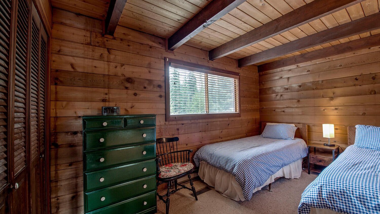Photo of Bedroom in Valley of the Blue