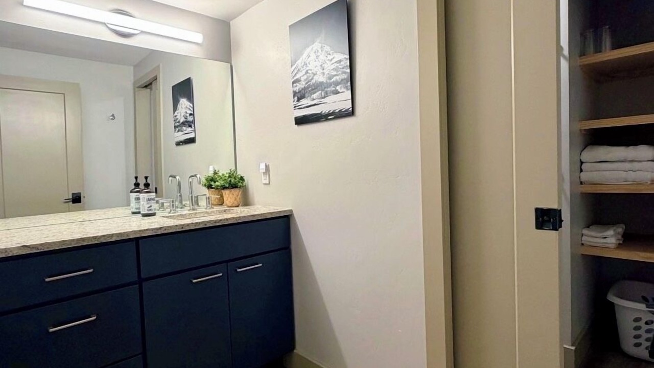 Photo of Bathroom in Gunnison