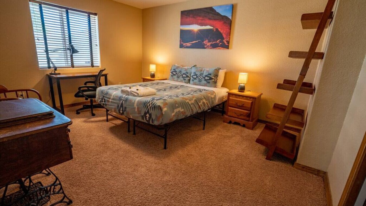 Photo of Bedroom in Colorado Springs