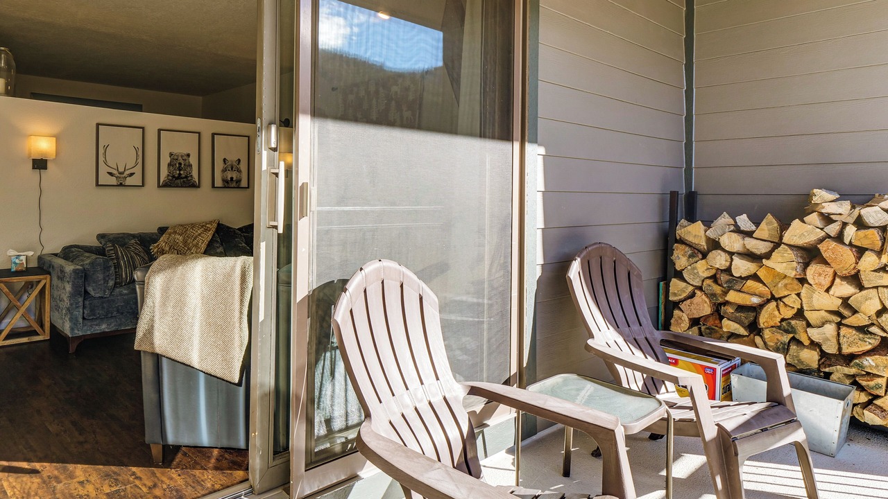 Photo of Patio Balcony in Lakeside Village