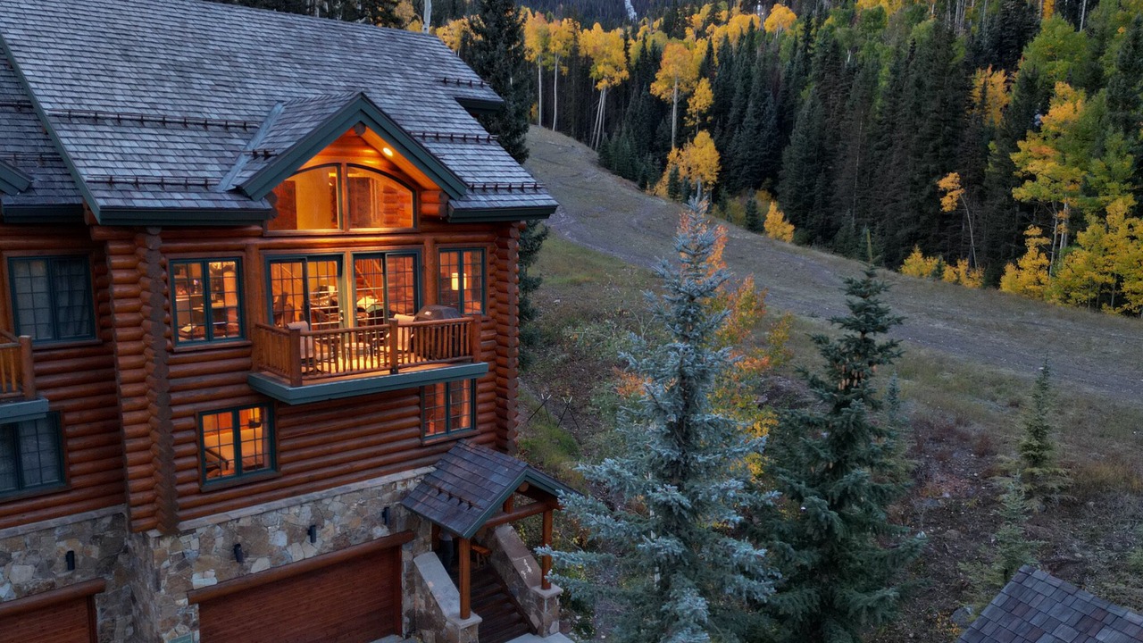 Photo of Outdoor in Mountain Village