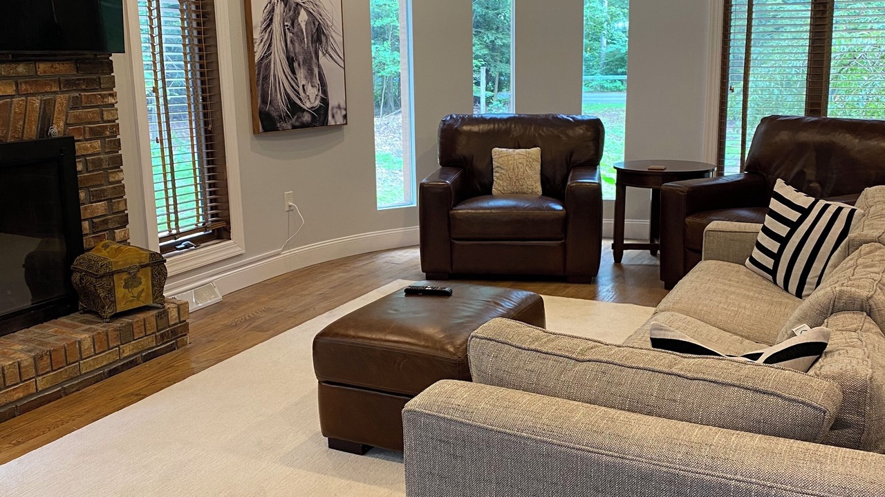 Photo of Livingroom in Saratoga Springs