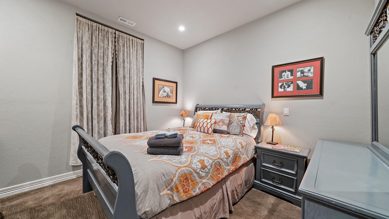 Photo of Bedroom in Stapleton