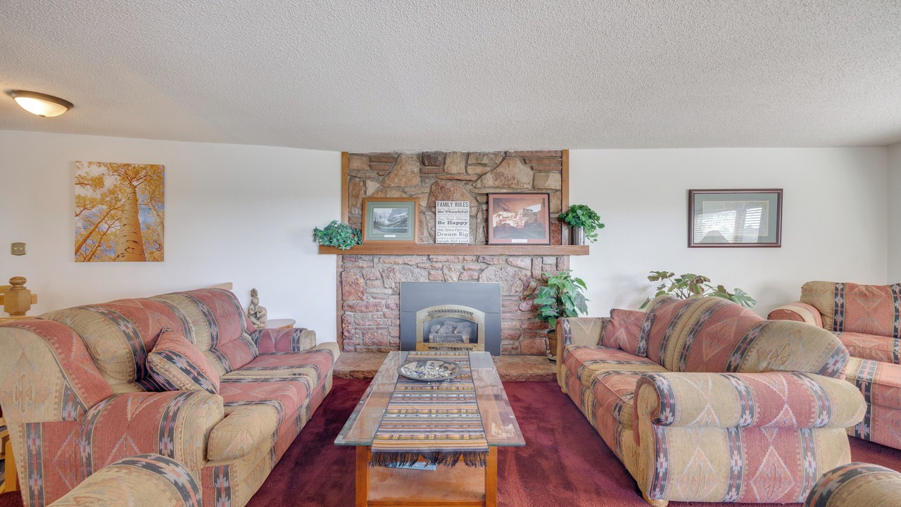 Photo of Livingroom in West Colorado Springs