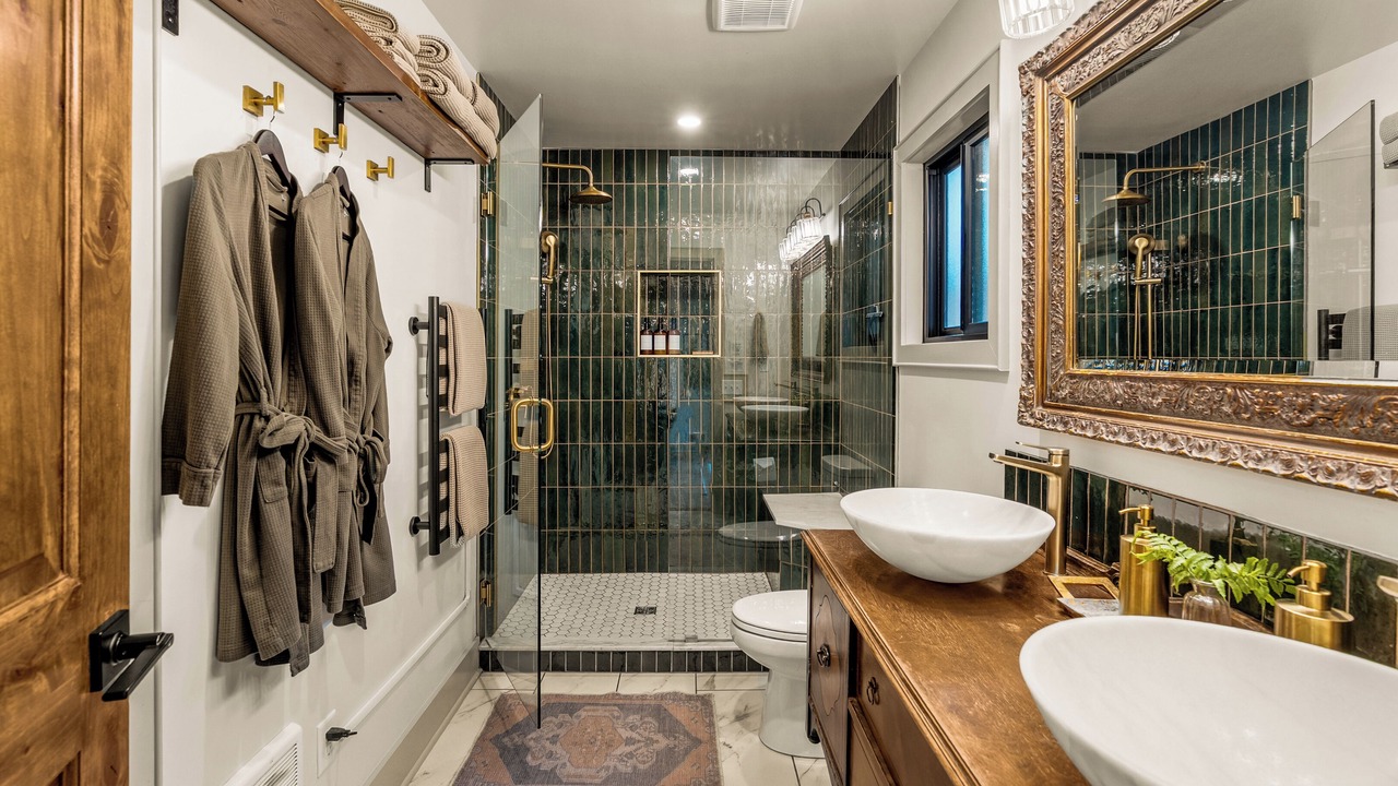 Photo of Bathroom in Cascade