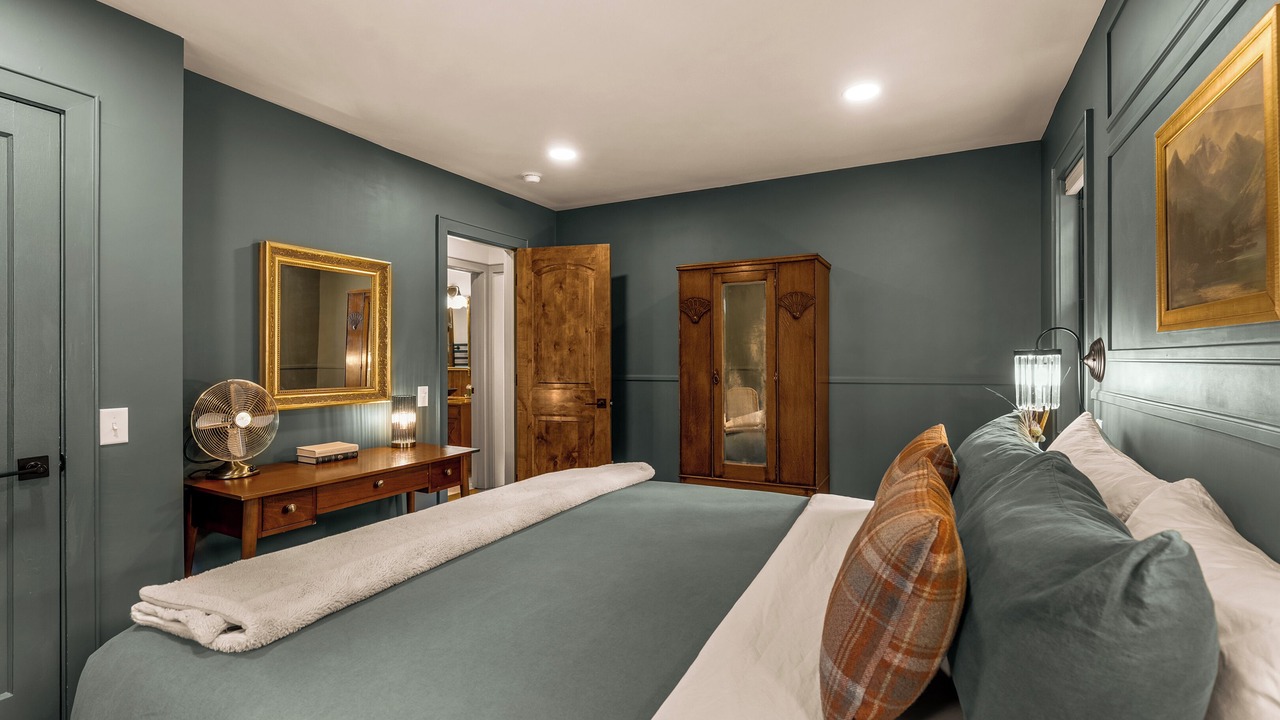 Photo of Bedroom in Cascade