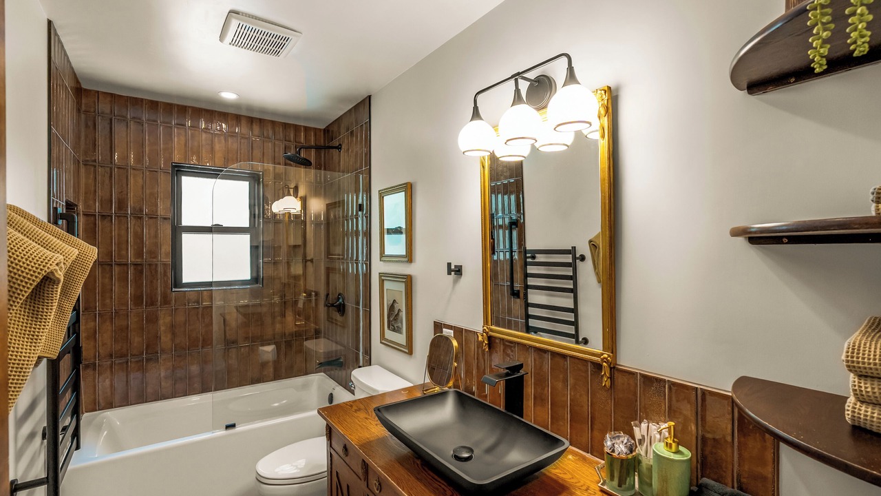 Photo of Bathroom in Cascade