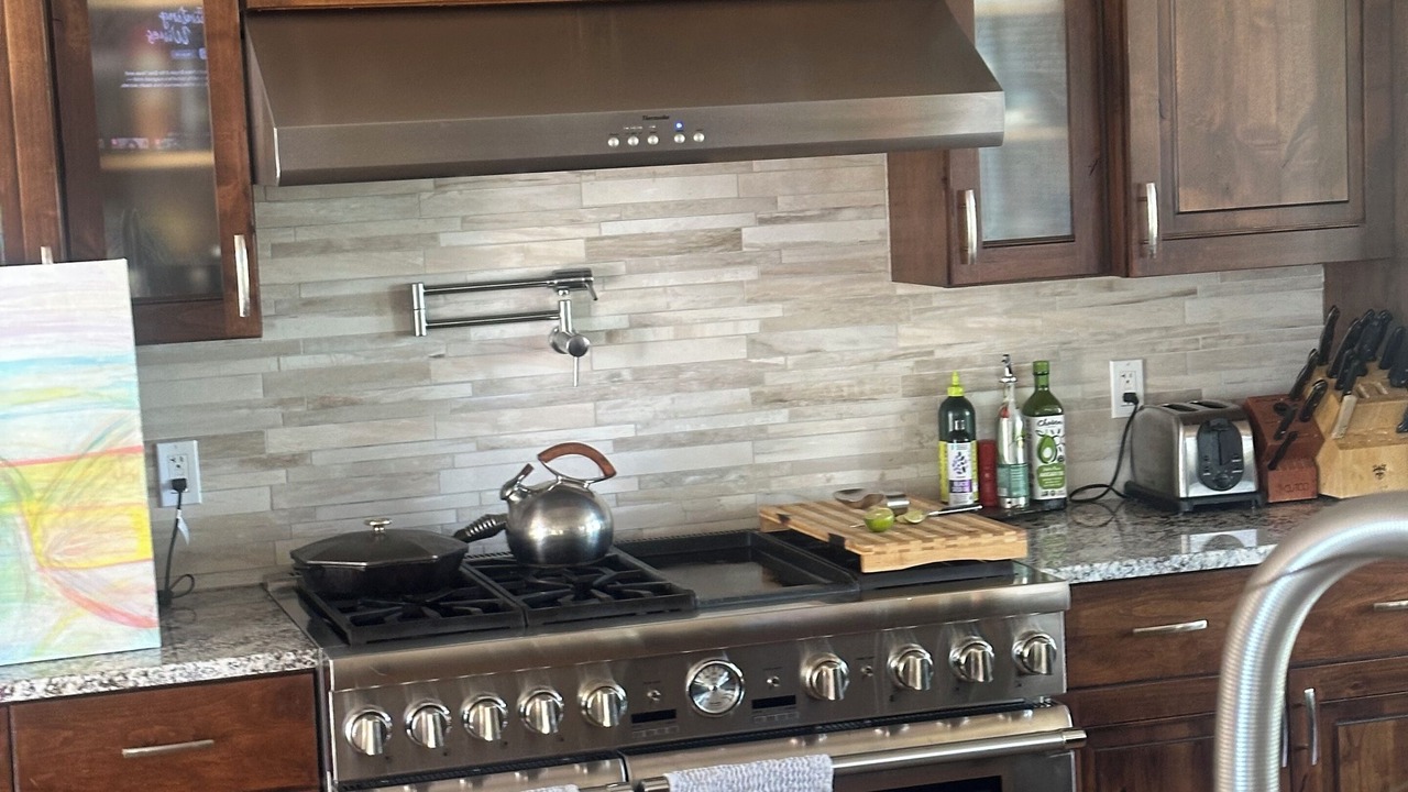 Photo of Kitchen in Tanoa and Hiwan