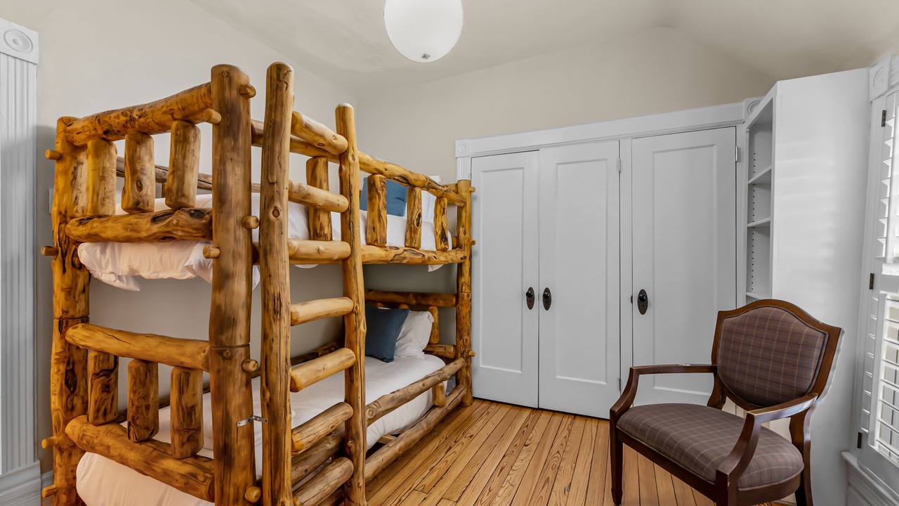 Photo of Bedroom in Baker