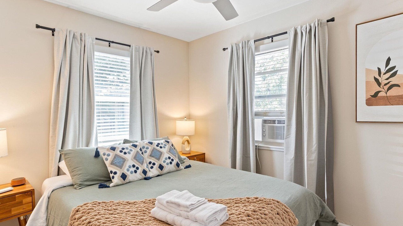 Photo of Bedroom in Aurora