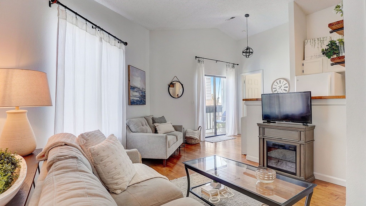 Photo of Livingroom in Arvada