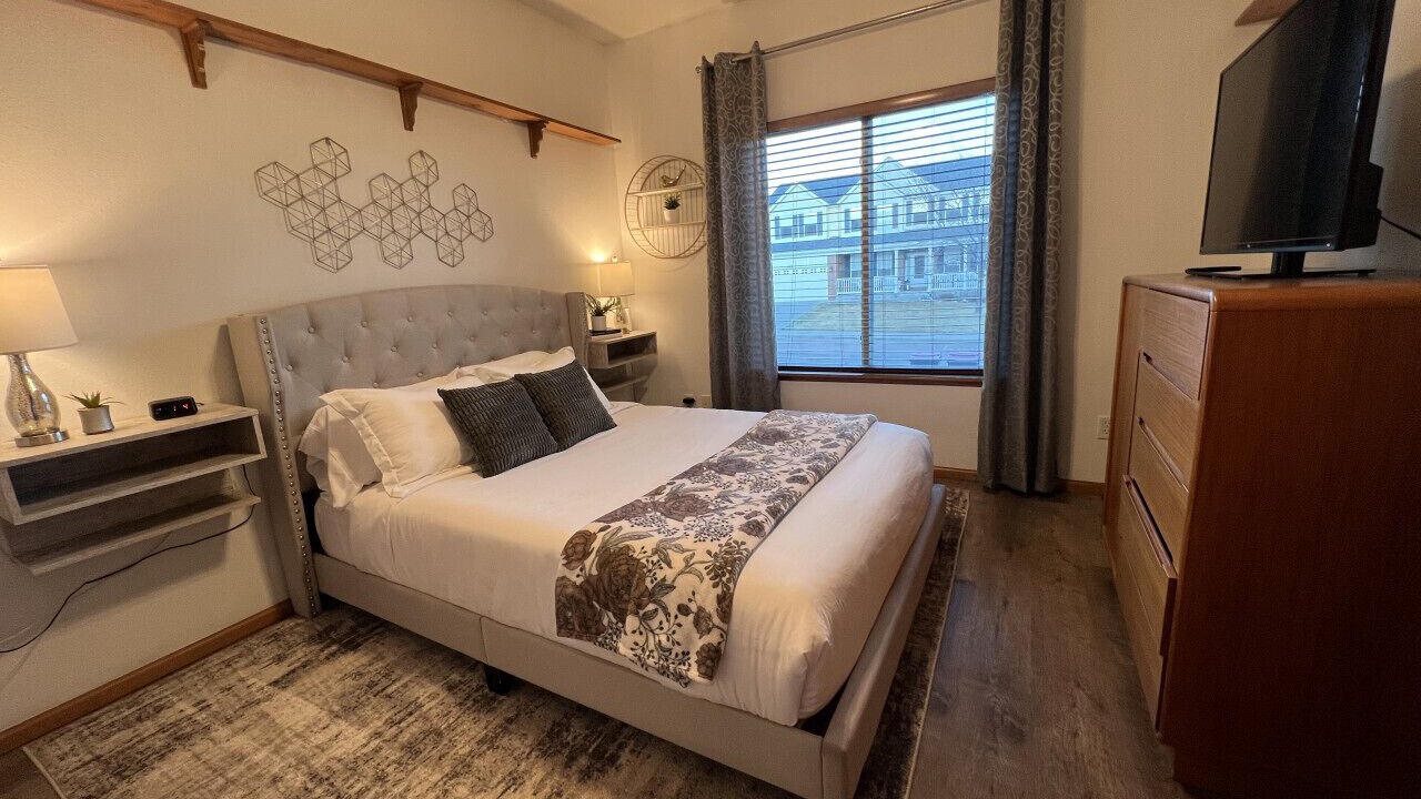 Photo of Bedroom in Gleneagle