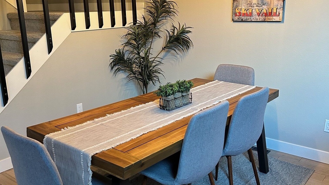 Photo of Livingroom in Ken Caryl
