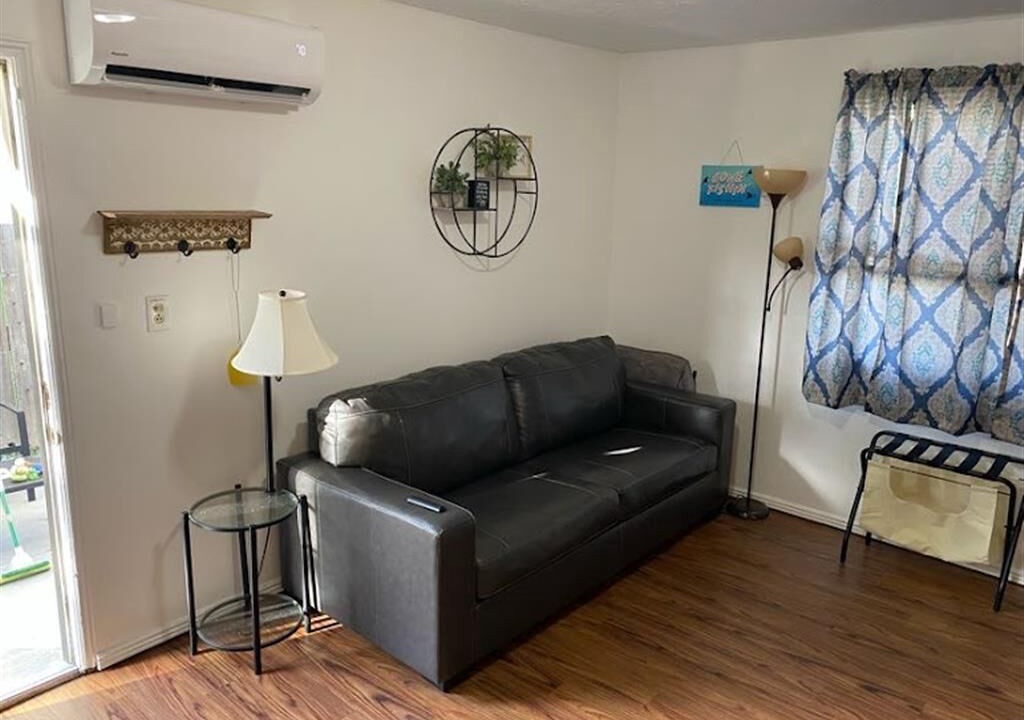 Photo of Livingroom in North Aurora