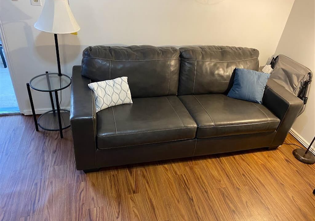 Photo of Livingroom in North Aurora
