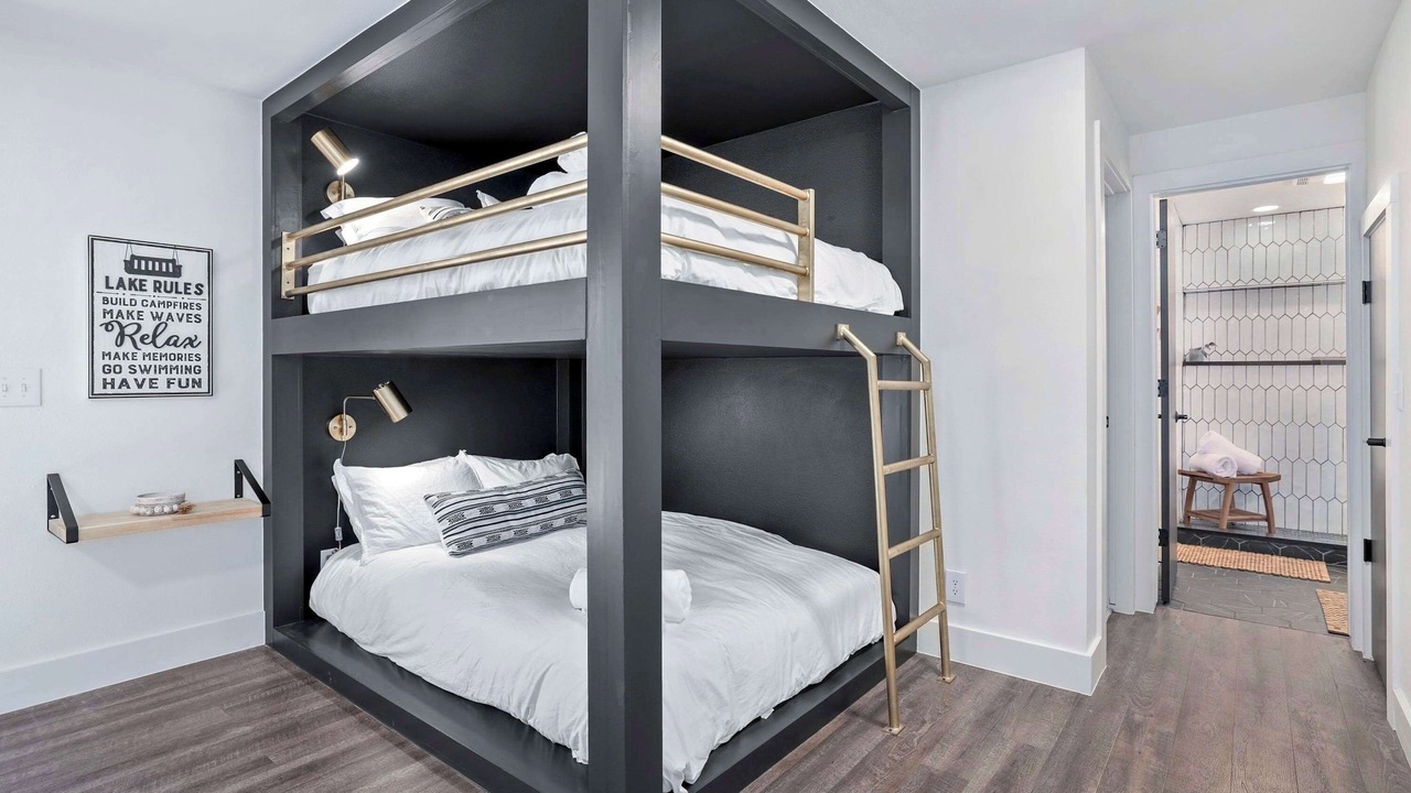 Photo of Bedroom in Beaver Shores
