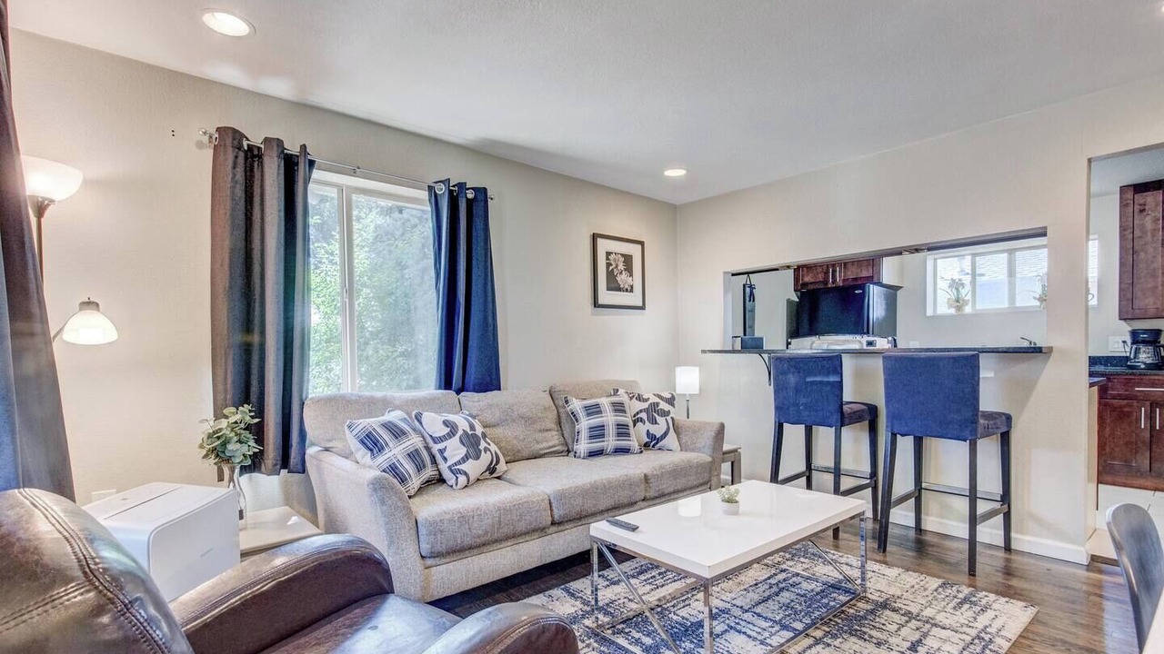 Photo of Livingroom in Lakewood