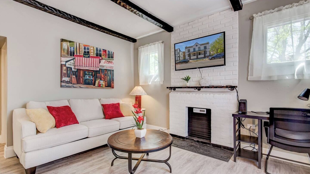 Photo of Livingroom in Cheesman Park