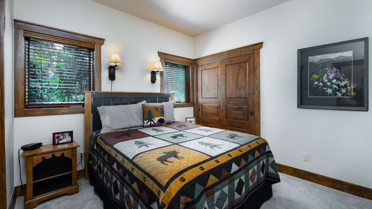Photo of Bedroom in Four O'Clock