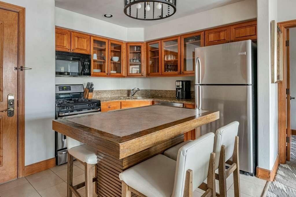 Photo of Kitchen in Peak 9