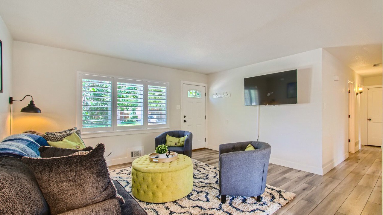 Photo of Livingroom in Alta Vista Area