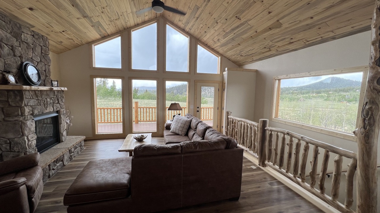 Photo of Livingroom in Indian Mountain