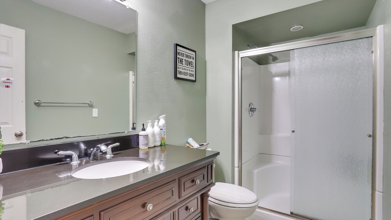 Photo of Bathroom in Columbine