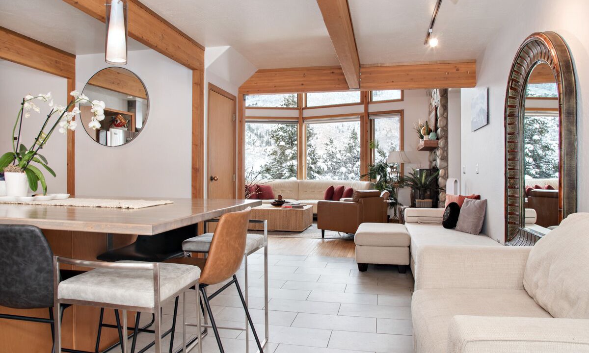 Photo of Livingroom in Glenwood Springs
