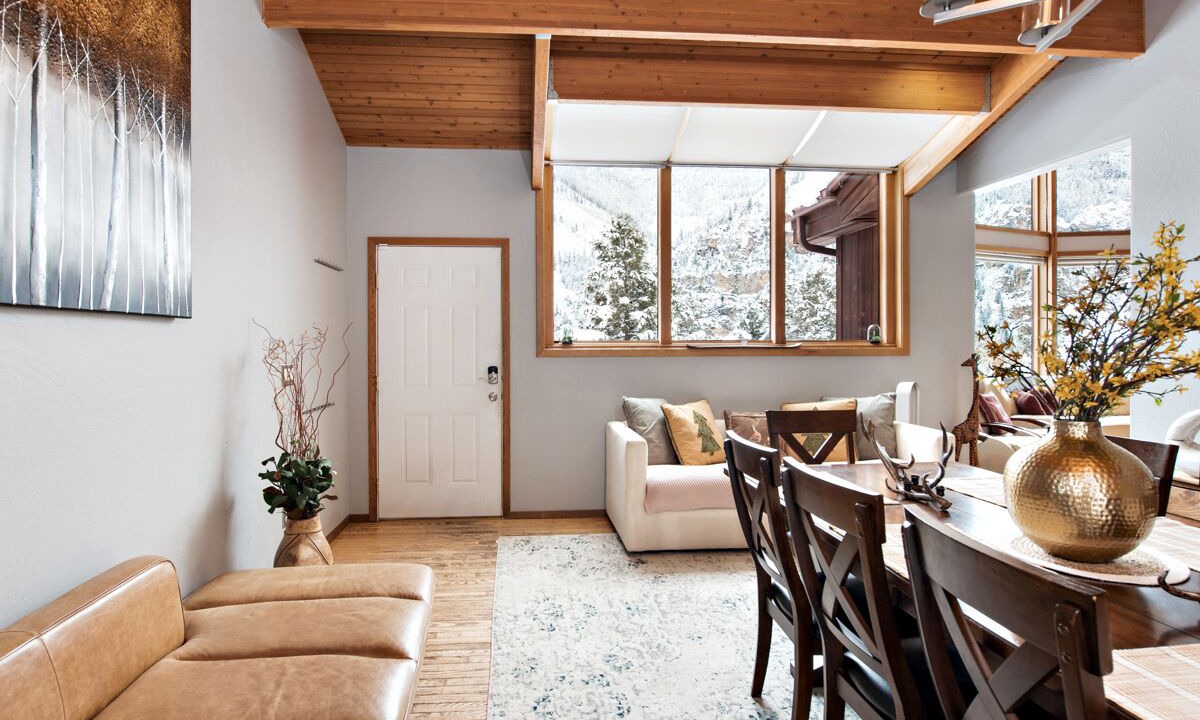 Photo of Livingroom in Glenwood Springs