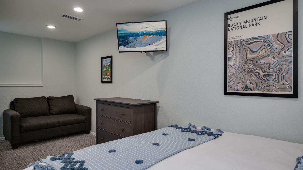 Photo of Bedroom in Lakeshore