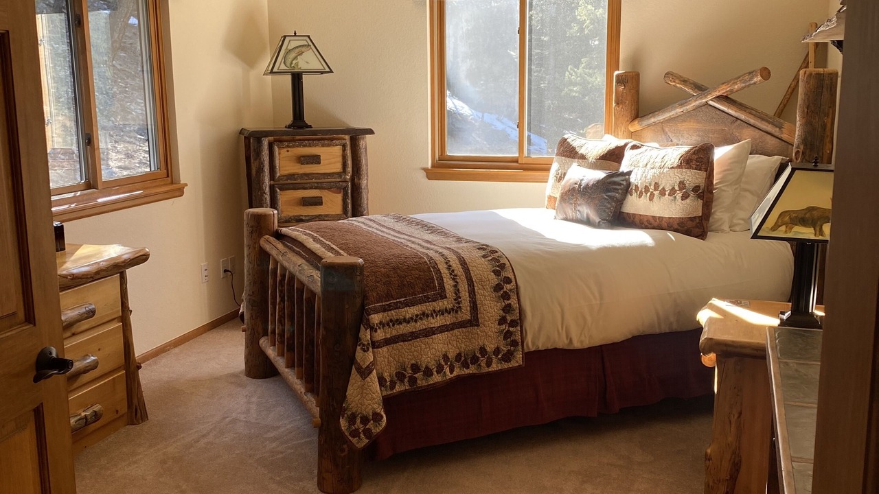 Photo of Bedroom in Evergreen