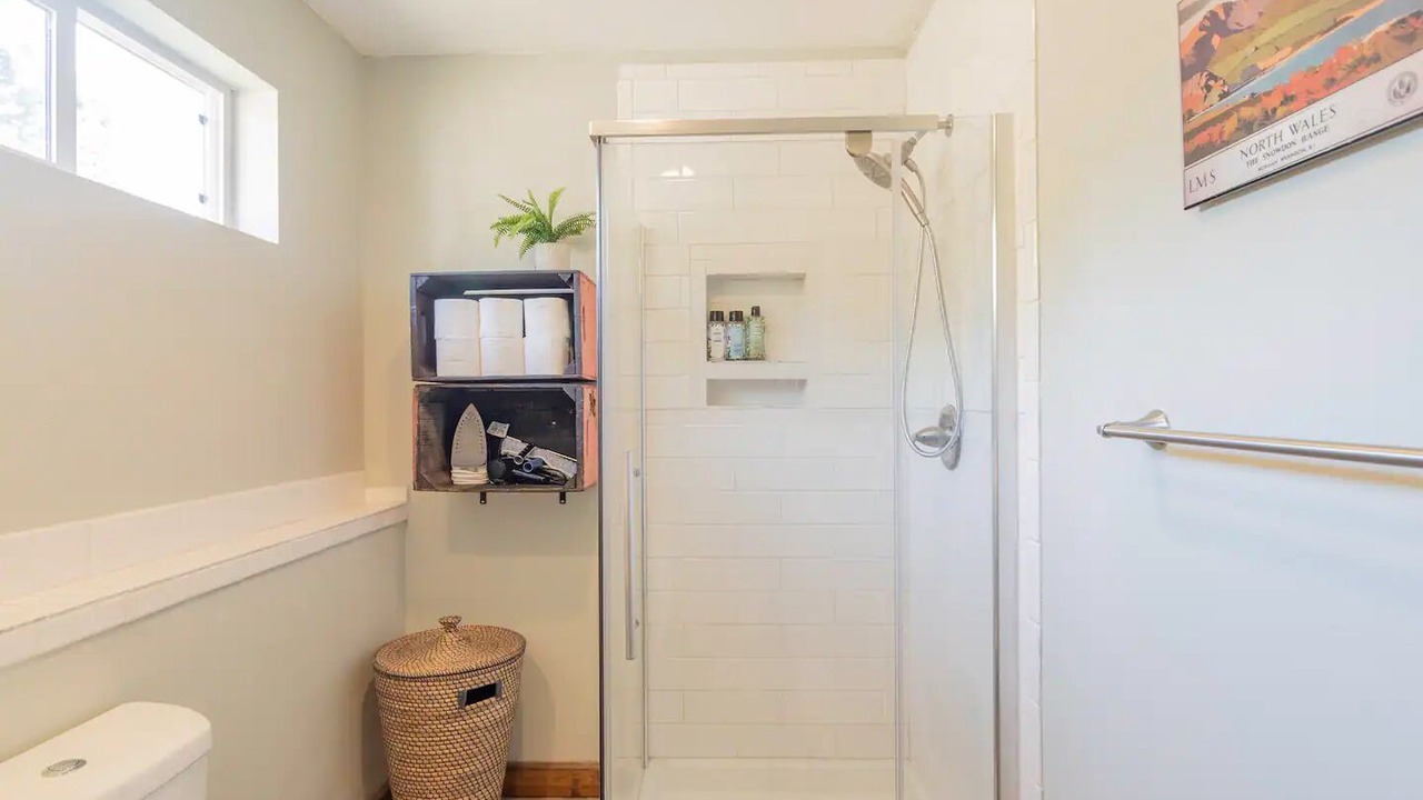 Photo of Bathroom in Pine