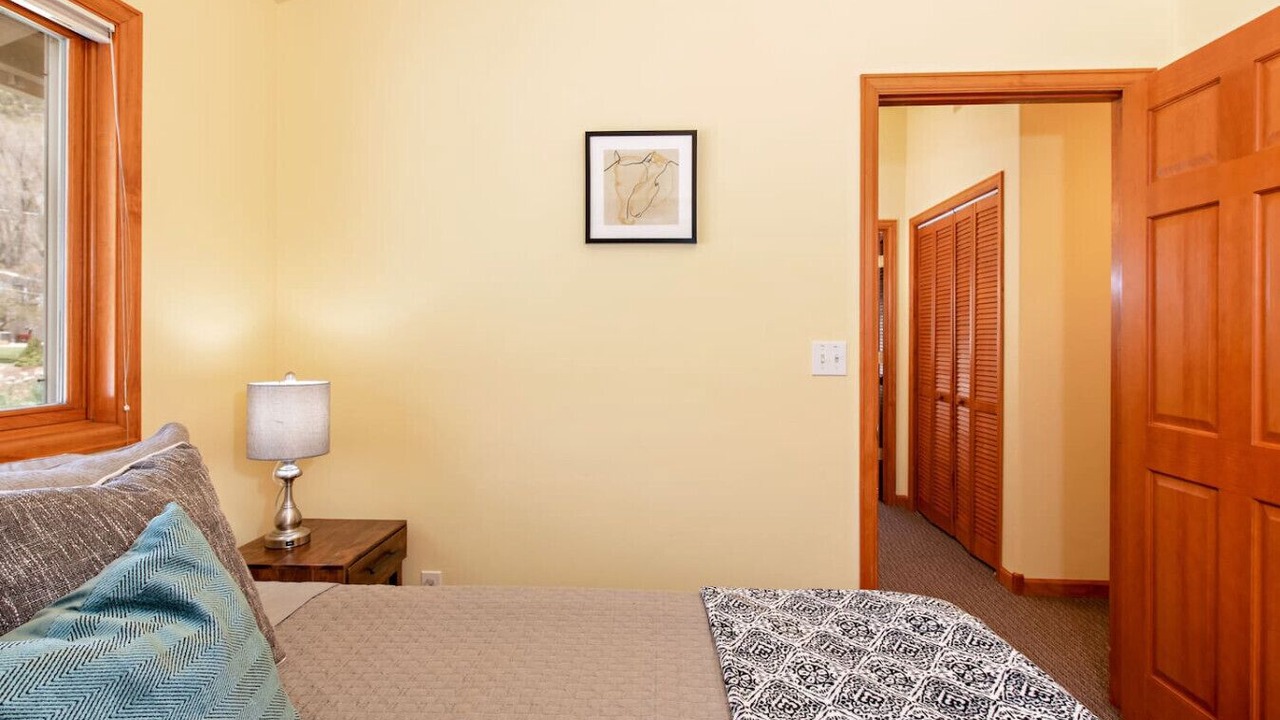 Photo of Bedroom in Glenwood Springs