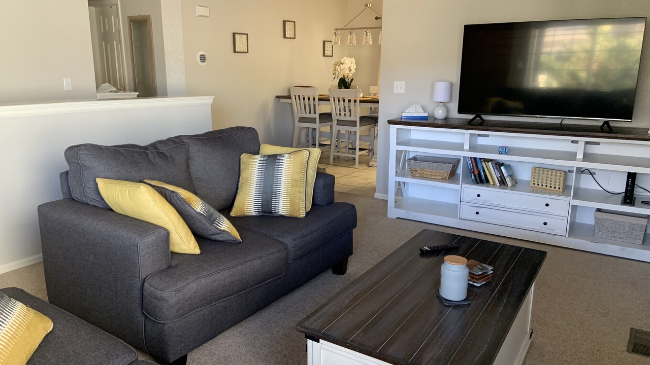 Photo of Livingroom in Stetson Hills