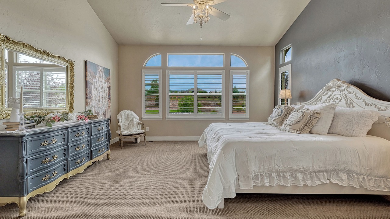 Photo of Bedroom in Flying Horse