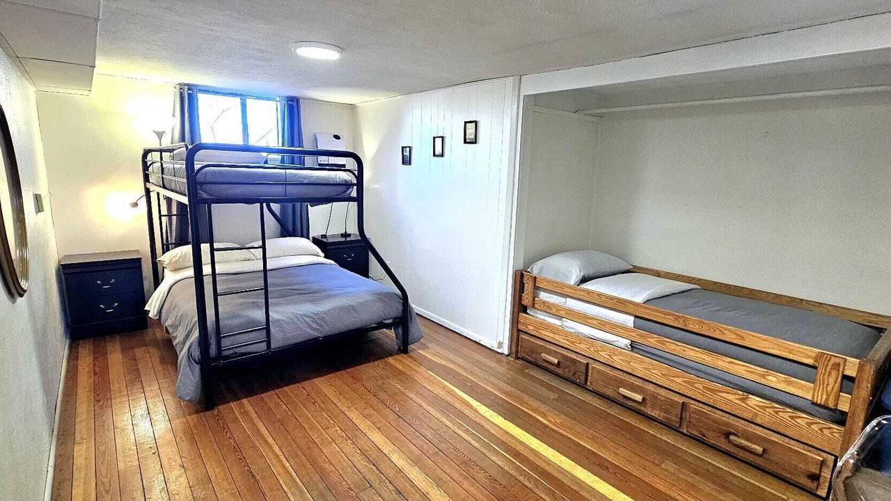 Photo of Bedroom in Athmar Park
