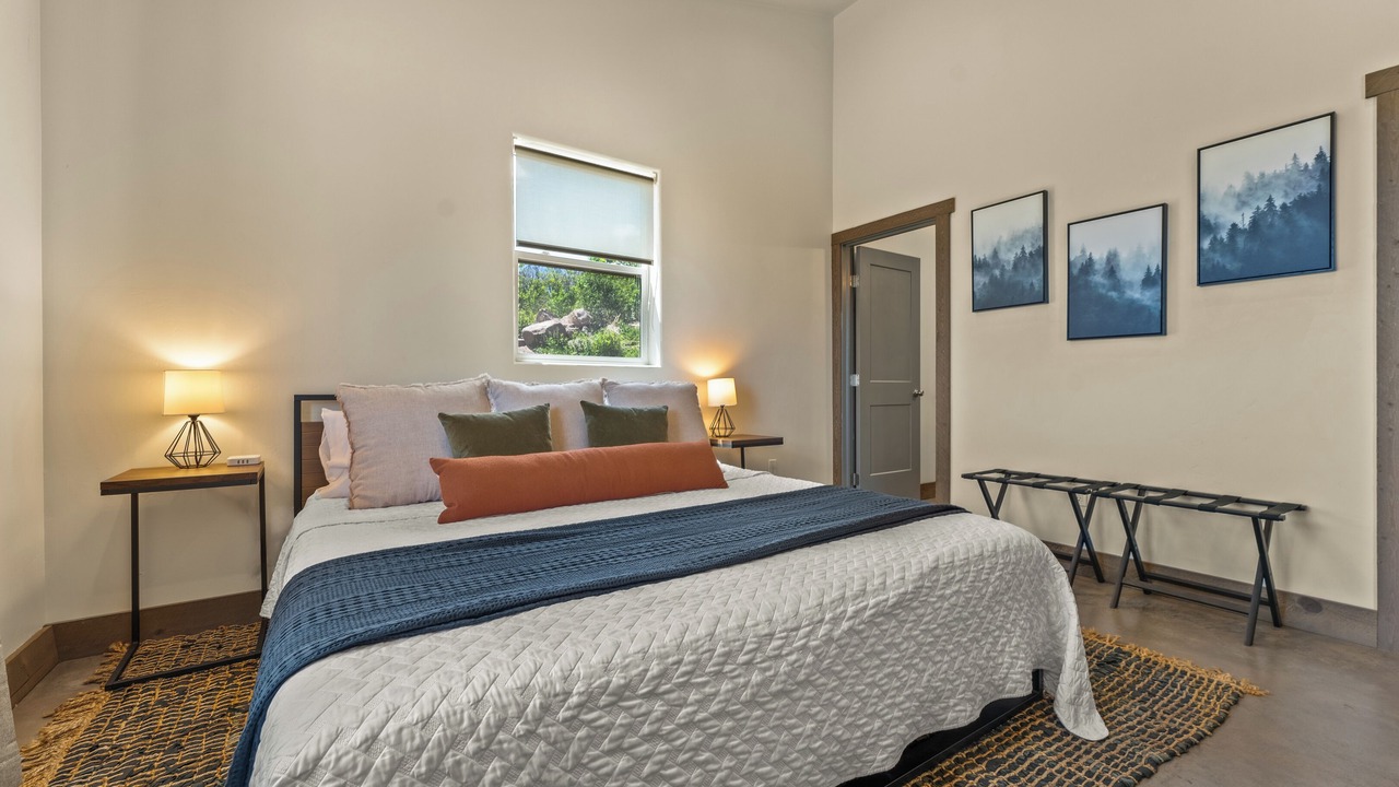 Photo of Bedroom in Glenwood Springs