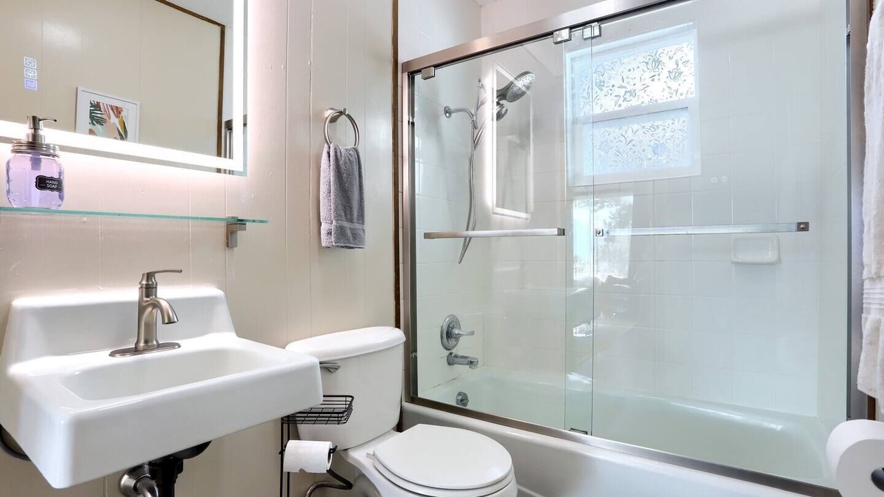 Photo of Bathroom in Twin Lakes