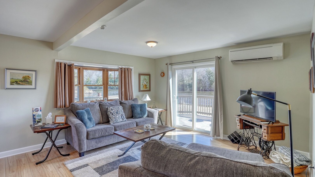 Photo of Livingroom in Elkton