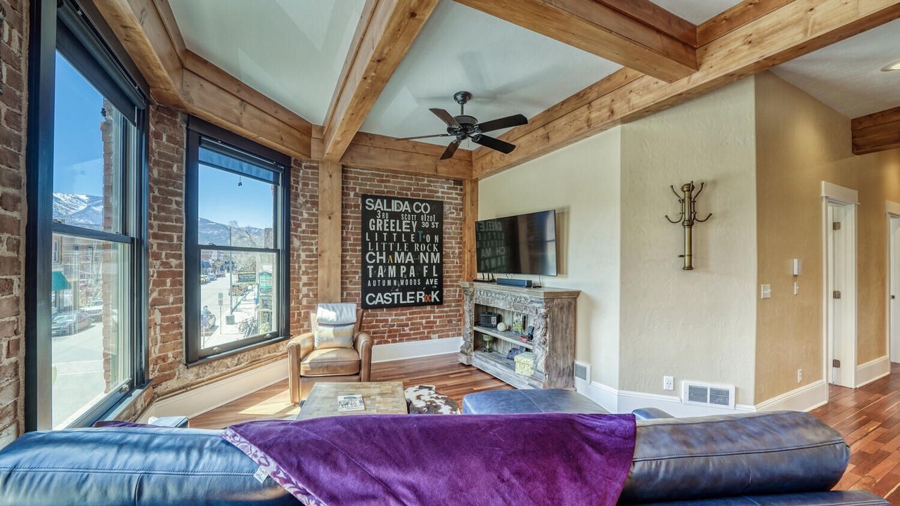 Photo of Livingroom in Salida