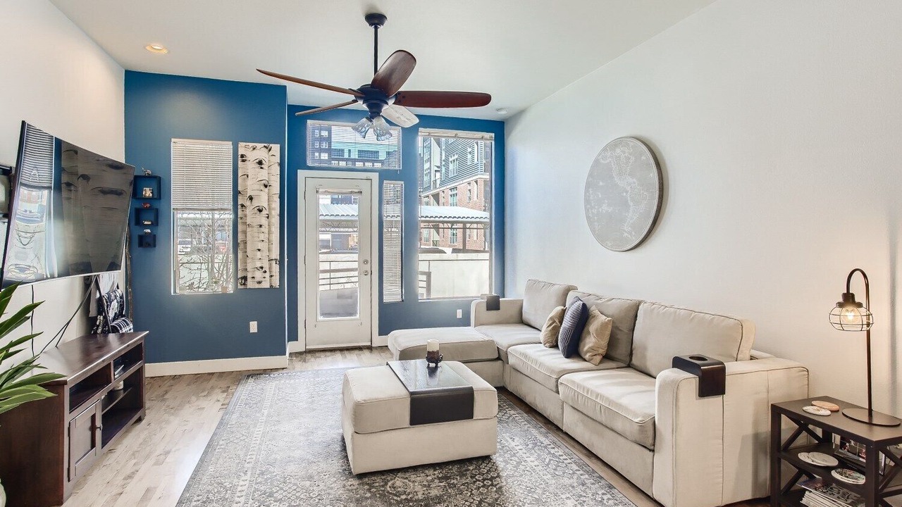Photo of Livingroom in Ballpark