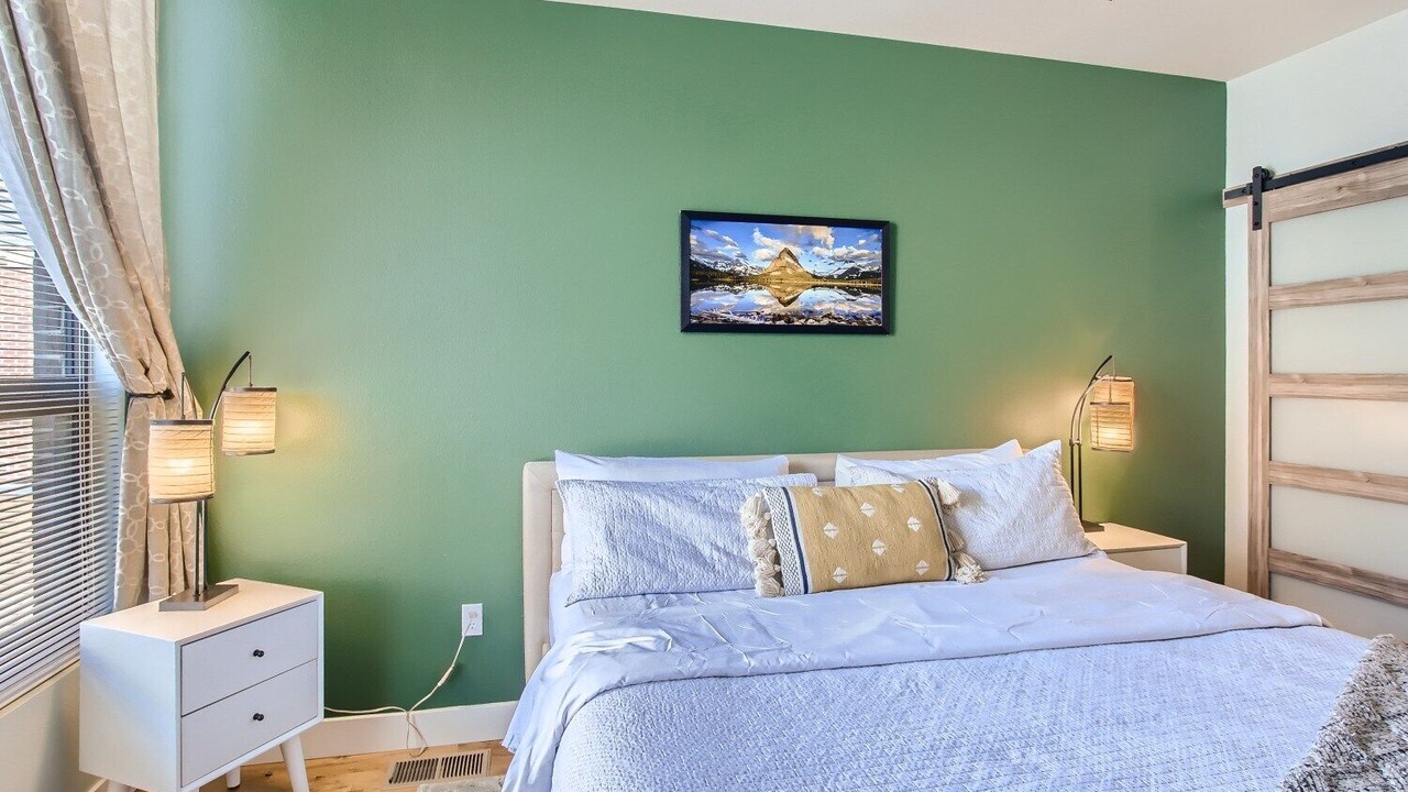 Photo of Bedroom in Ballpark