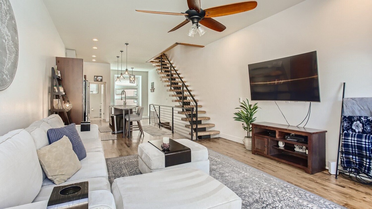 Photo of Livingroom in Ballpark
