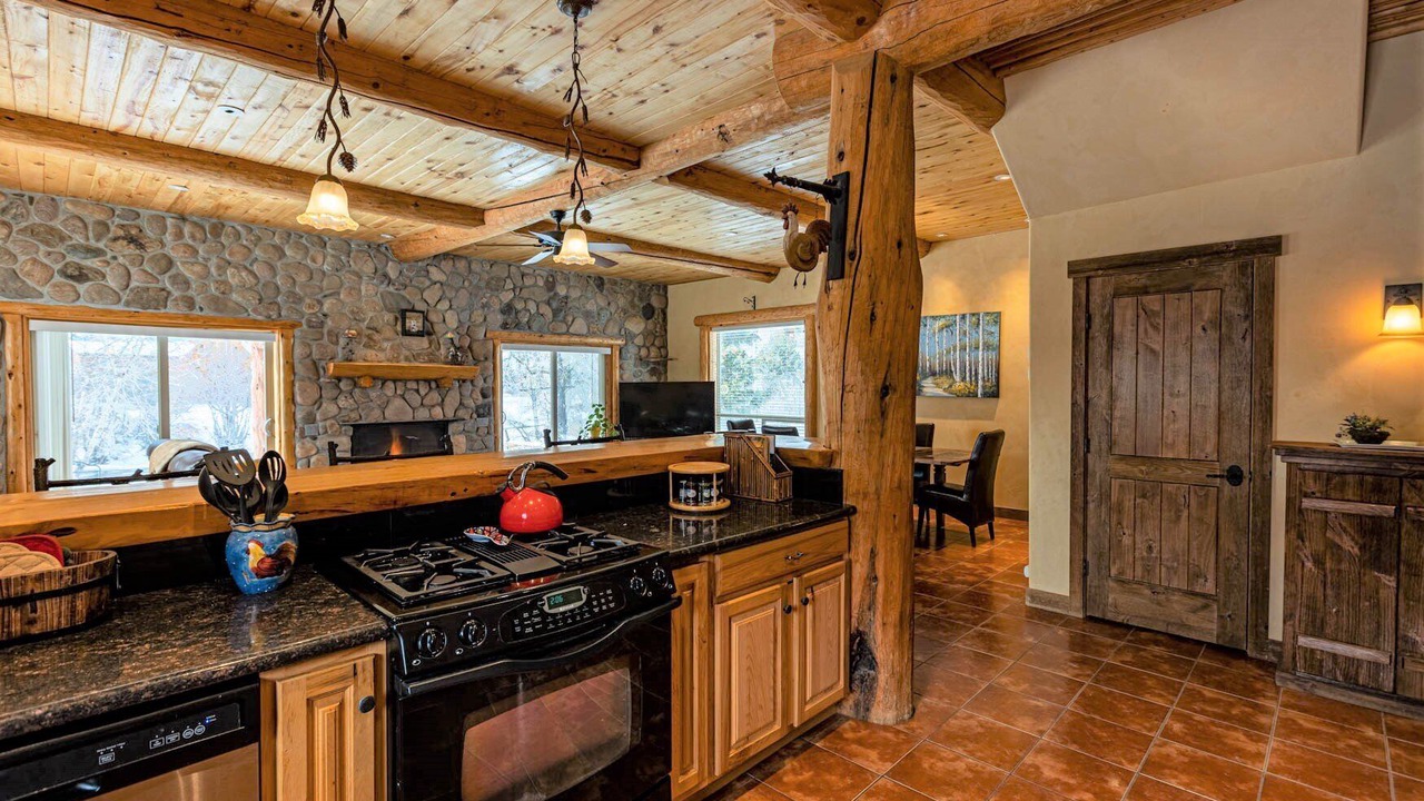Photo of Kitchen in San Juan River Village