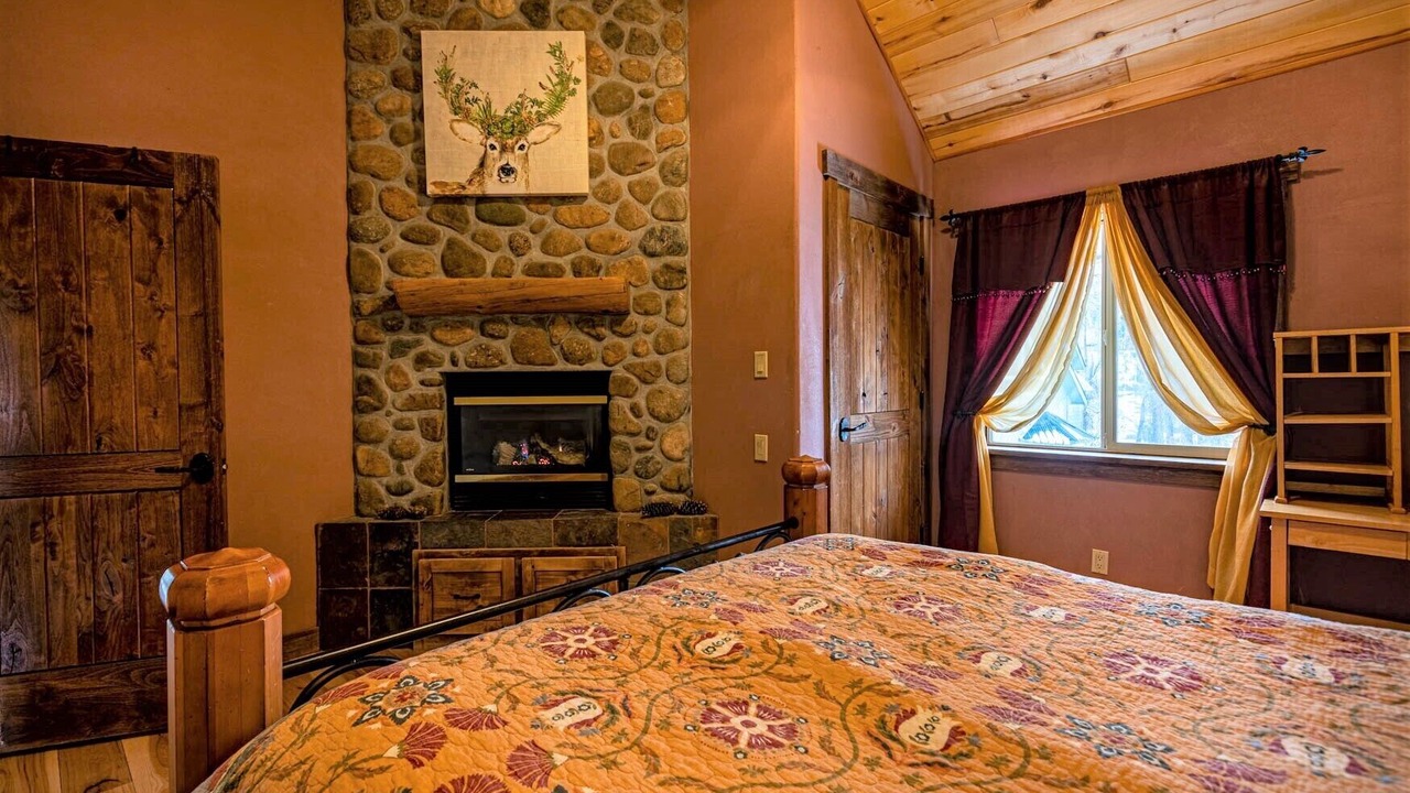Photo of Bedroom in San Juan River Village