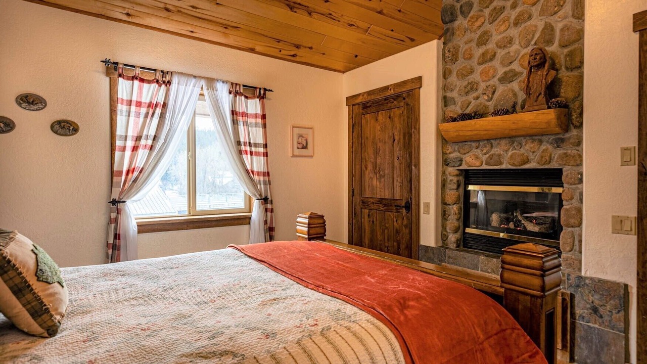Photo of Bedroom in San Juan River Village