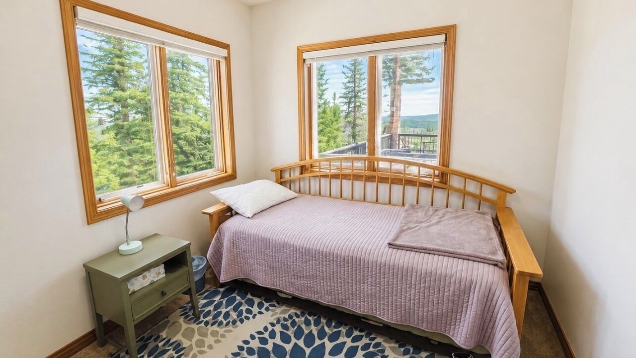 Photo of Bedroom in Golden