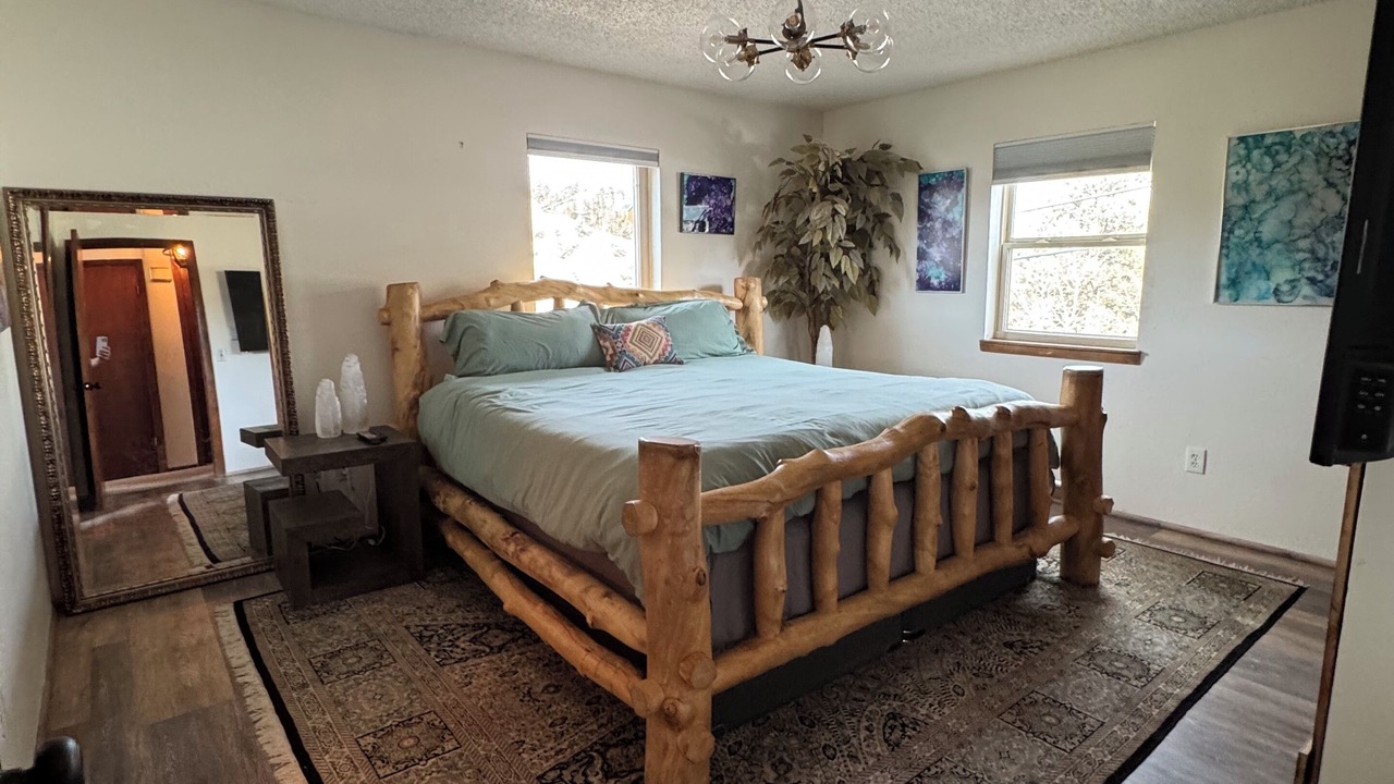 Photo of Bedroom in Kittredge