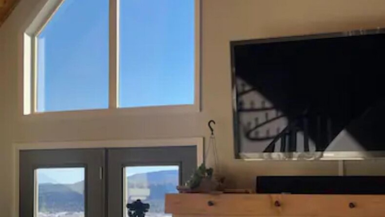Photo of Livingroom in Twin Lakes