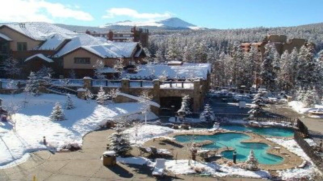 Photo of Outdoor in Four O'Clock